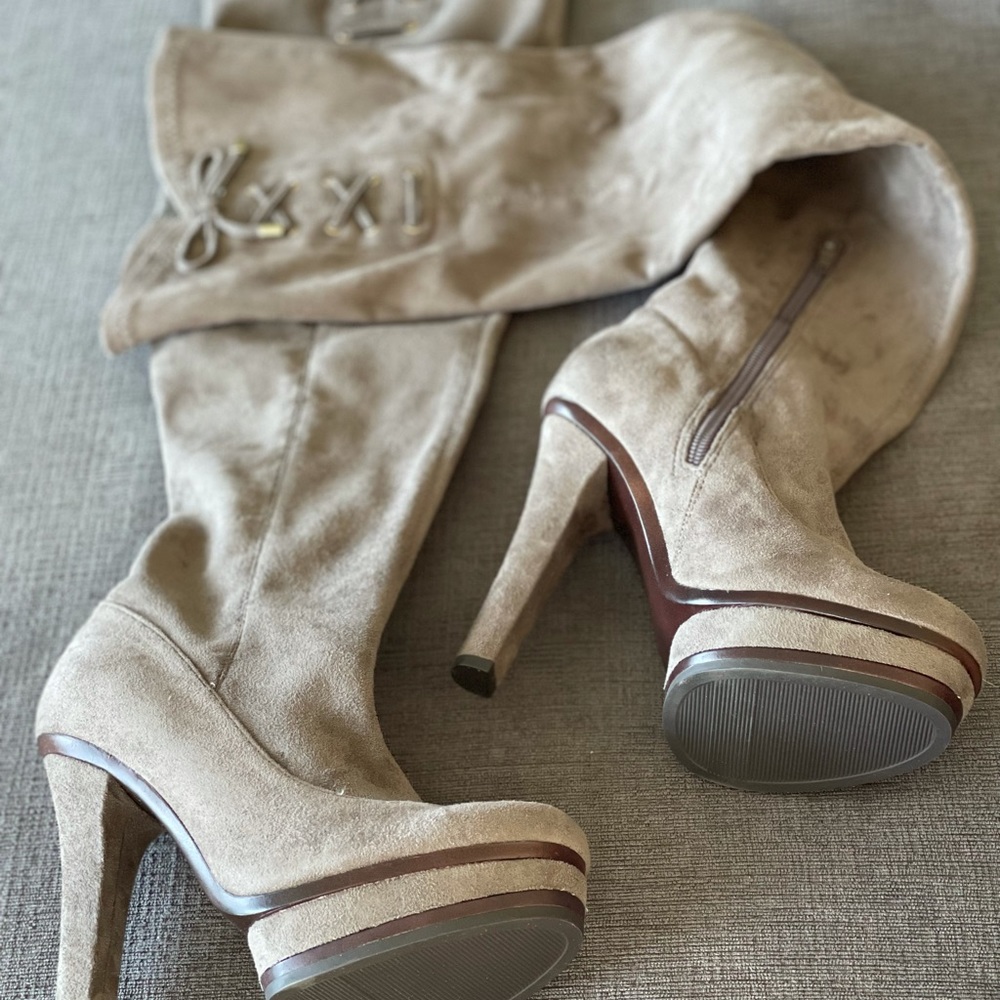 Jennifer Lopez thigh high boots